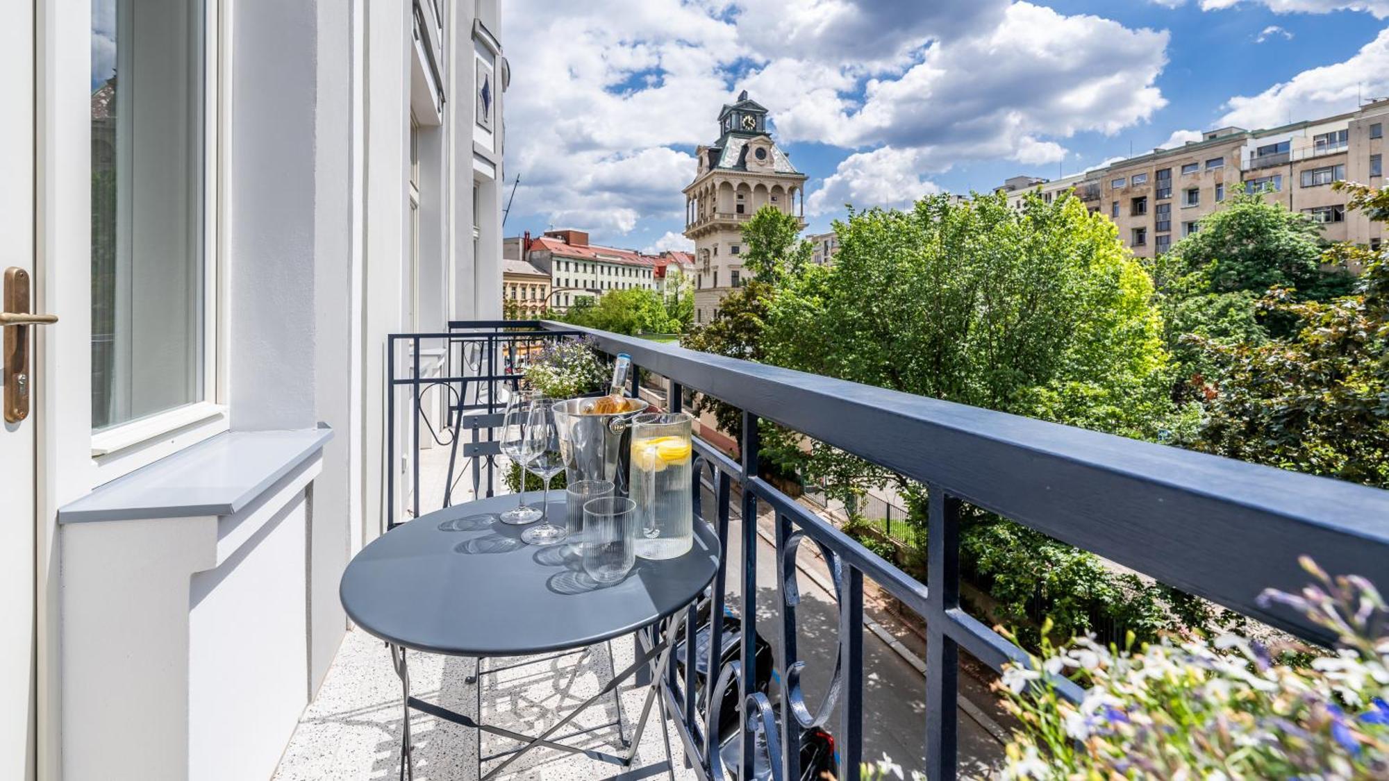 In The Clouds Letna - Luxury With Romantic Balconies In Quiet Centre Of Appartement Prague