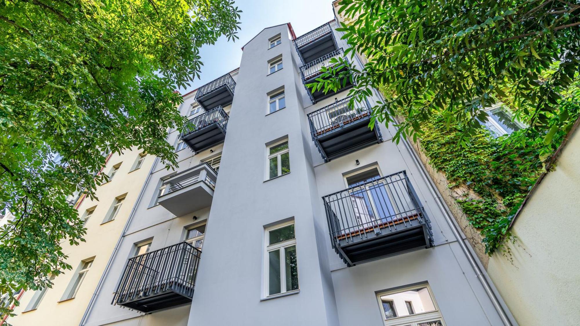 Apartment In The Clouds Letna - Luxury With Romantic Balconies In Quiet Centre Of Prague